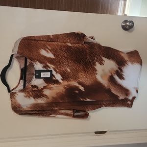 Dolman sleeve size med cow print blouse